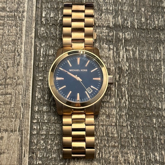 Michael Kors Runway Rose Gold MK7065 Watch with Box - Picture 5 of 7